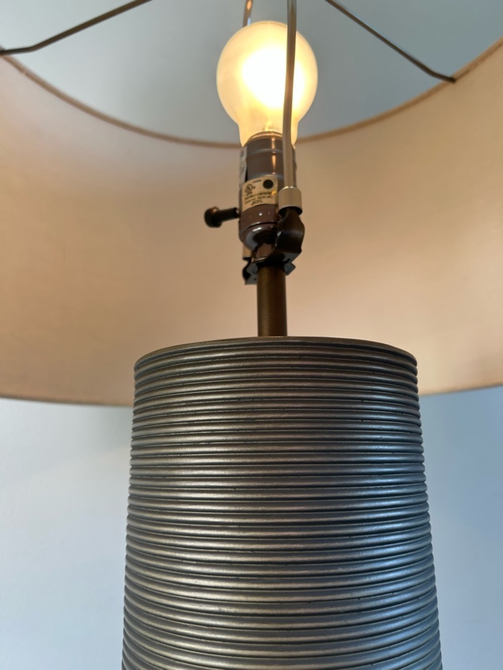 Flow Decor Baby Atlantic Table Lamp Glass Base Beautiful - Pre-owned See Pics - Picture 8 of 16